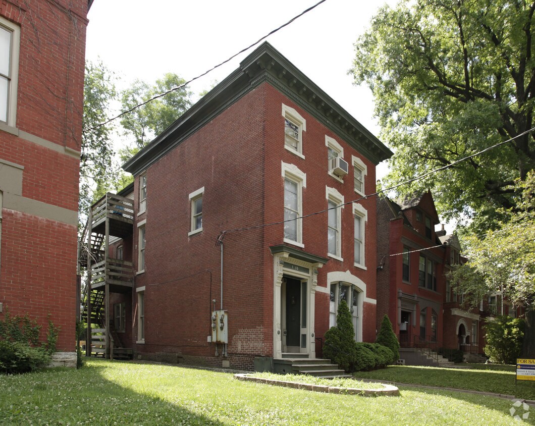 Primary Photo - 1233 1st St