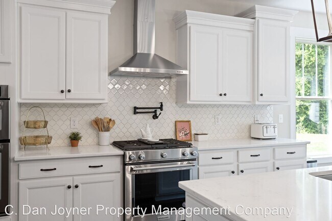 Foto del edificio - 4 br, 3.5 bath House - 137 Quail Creek Dr