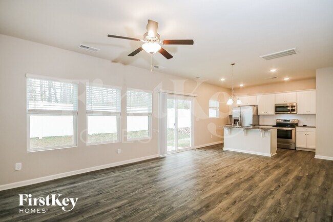 Foto del edificio - 3232 Newell Vlg Dr