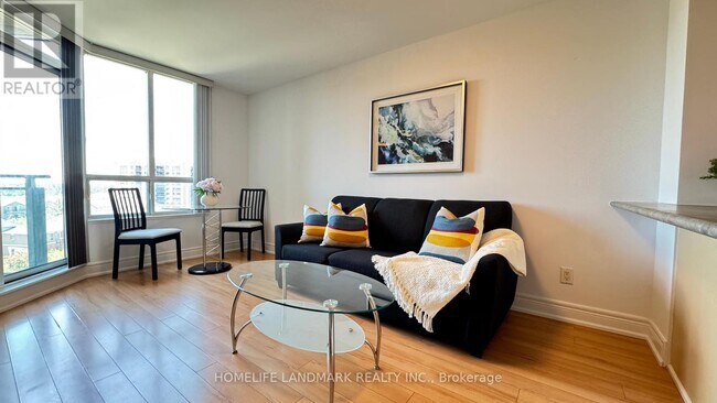 Photo du bâtiment - 62-862 Suncrest Blvd