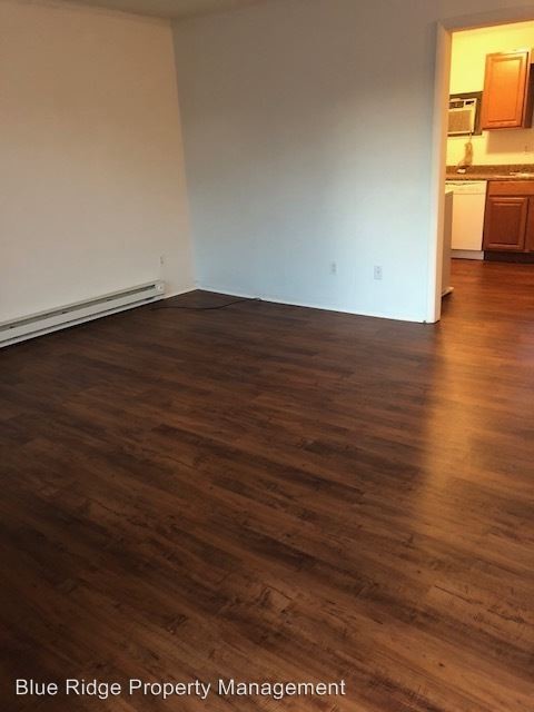 Foto del edificio - 1410 E Lakeview Dr