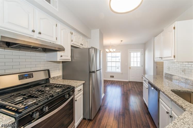 Foto principal - 1004 Appleton Way