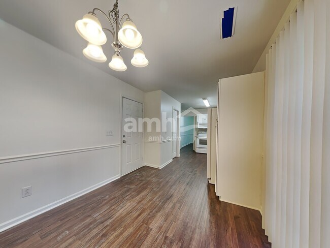 Foto del edificio - 1512 Birkdale Ct
