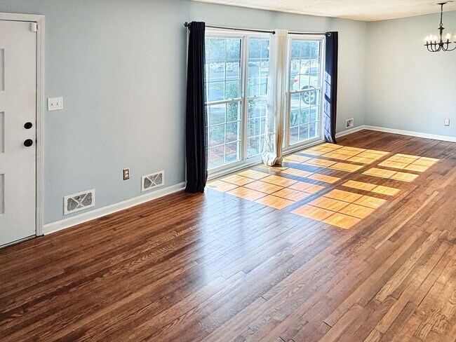 Building Photo - Spacious 3 BR/2 BA in Powder Springs!
