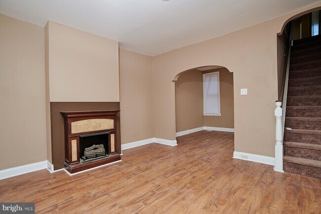 Foto del edificio - 6123 Upland St