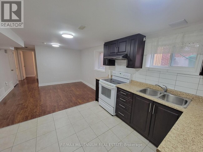 Building Photo - 77 Ashford Ct