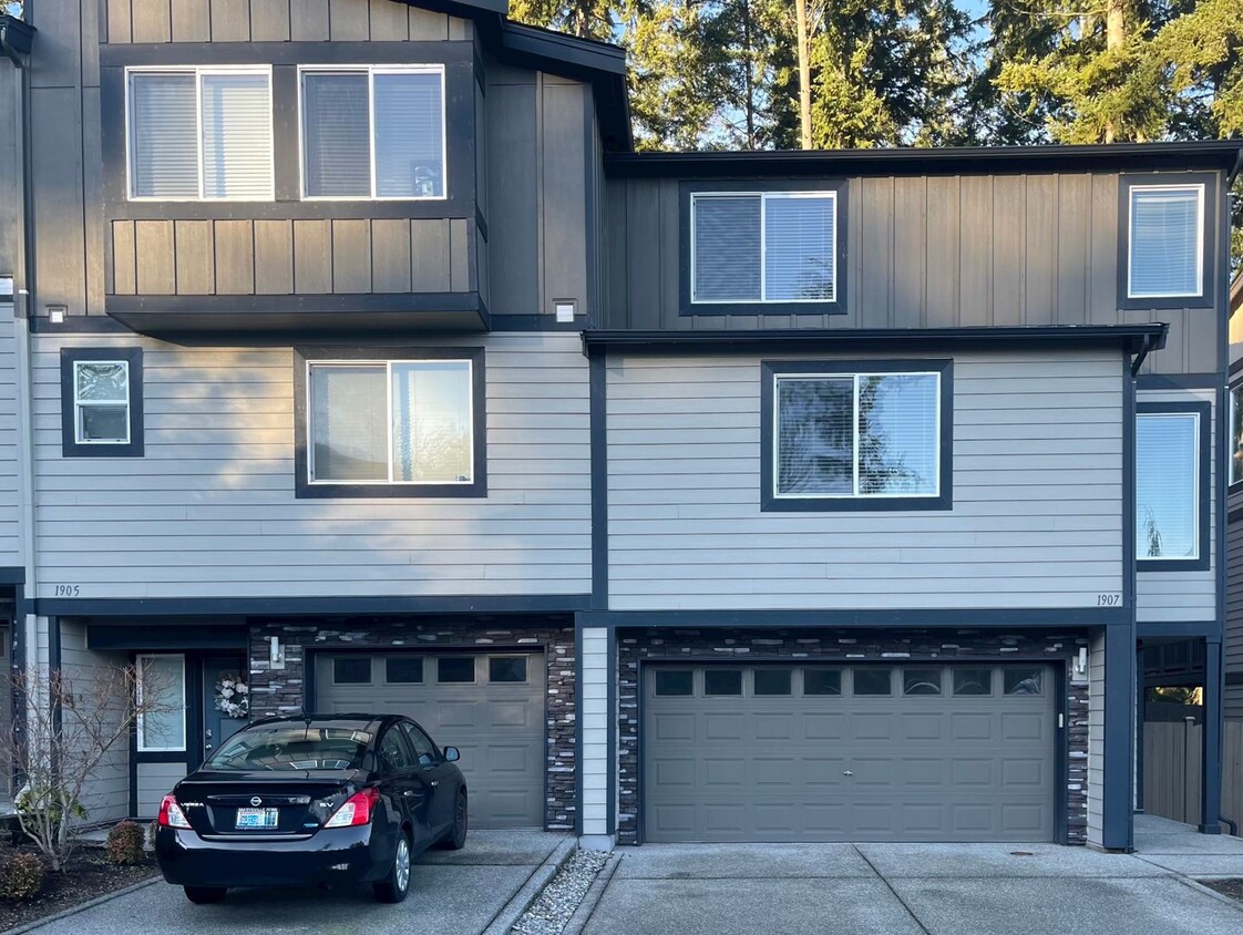 Foto principal - Beautifully Stunning 4 bedroom Home for Re...