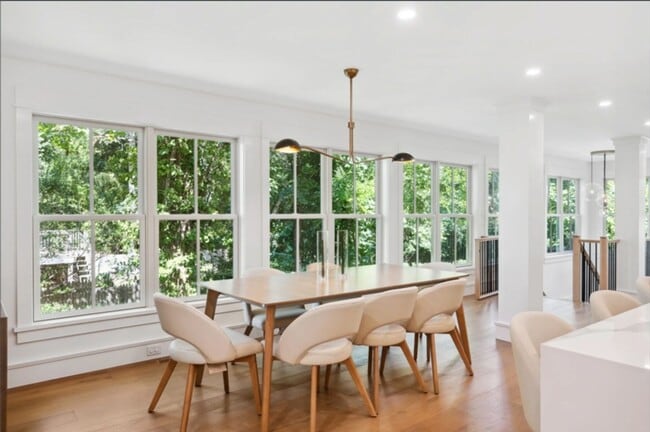 Building Photo - 5 Bedroom Single Family Home in Sag Harbor...