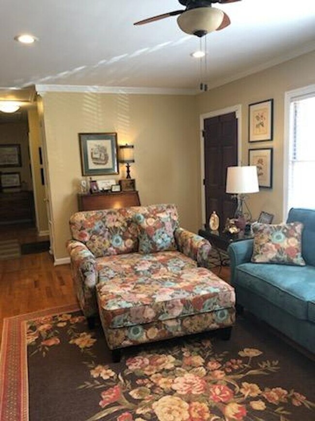 Foto del edificio - 2 Bedroom 1 Bath Home in North Columbus - ...