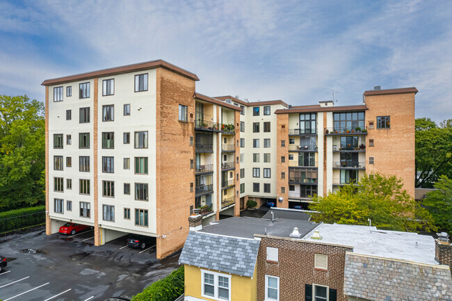 Building Photo - Hamilton House Condominiums