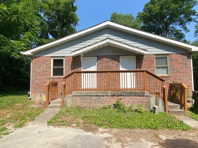 Primary Photo - 139 Hollyberry Ln