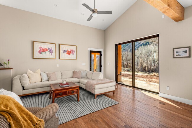 Foto del edificio - 106 Castle View Dr