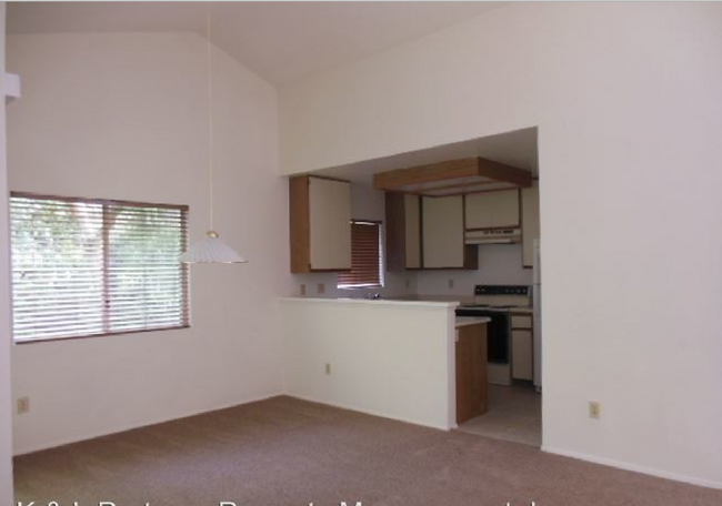 Building Photo - 11271 Avenida De Los Lobos