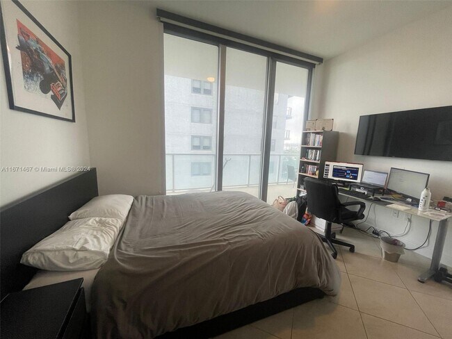 Foto del edificio - 3470 E Coast Ave