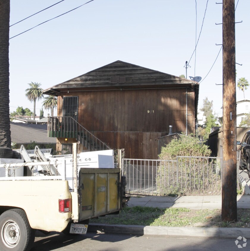 Building Photo - 971 Sanborn Ave