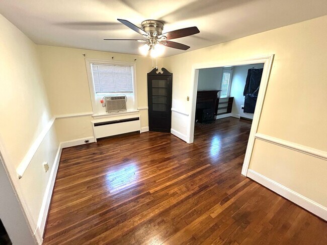 Foto del edificio - 2812 Groveland Ave