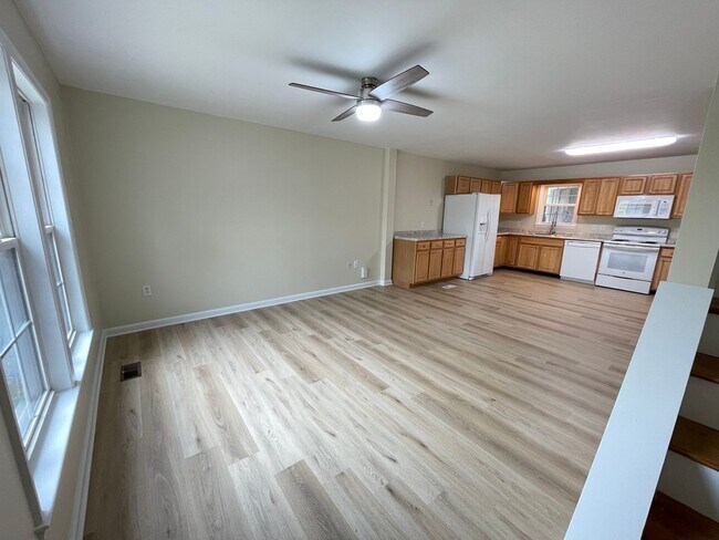 Foto del edificio - Incredible, newly renovated 3 br 3.5 ba Ca...