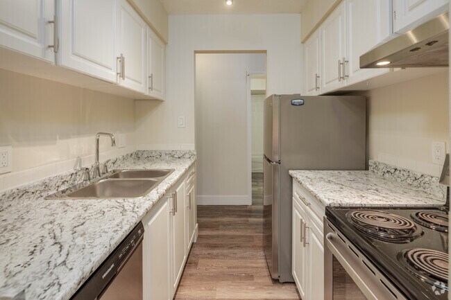 1 chambre, 1 salle de bain - 650 pi2 - Cuisine - Mountain Park Residences