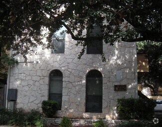 Building Photo - 2714 Nueces St