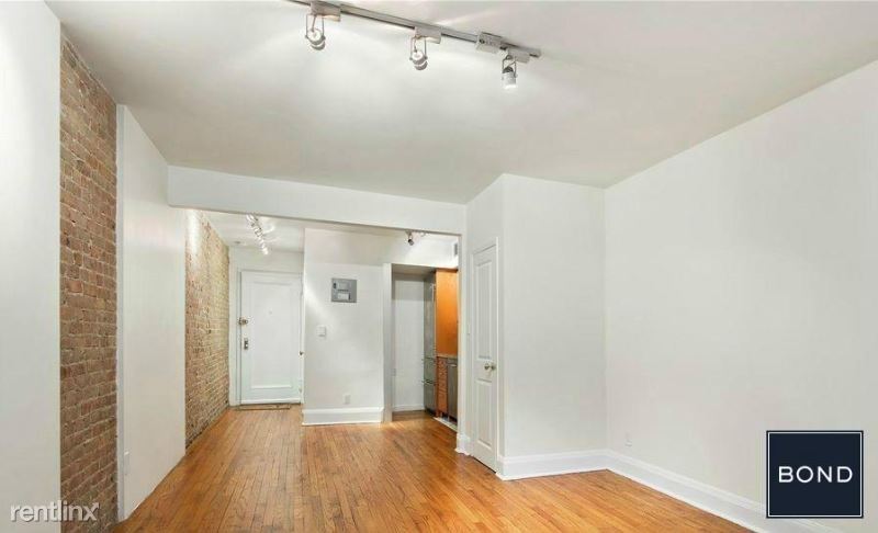 Primary Photo - 242 E 87th St