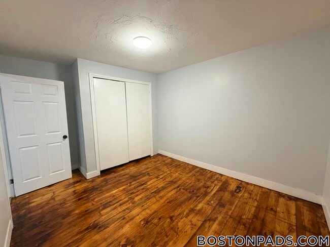 Building Photo - 19 Union St