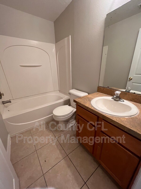 Building Photo - 943 Windrose Dr