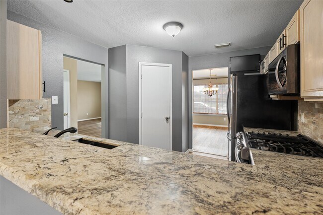 Foto del edificio - 9331 Carmalee St