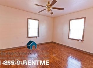 Building Photo - 90 Oakdale Ave