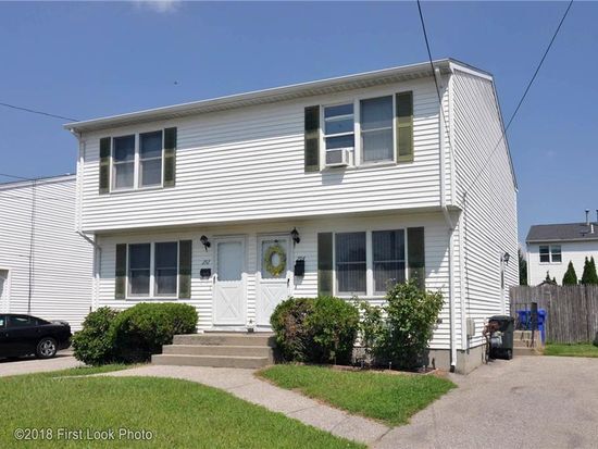 Foto del edificio - 294 Grosvenor Ave