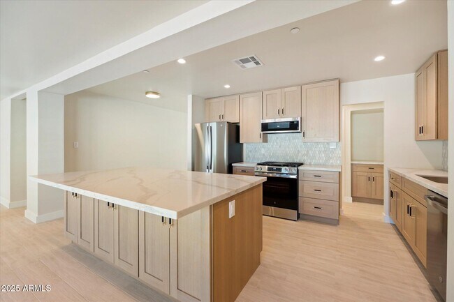 Building Photo - 7754 E Verde Ln