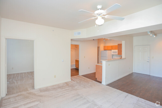 2BR, 2BA - 983SF - St. Augustine Estate Apartments