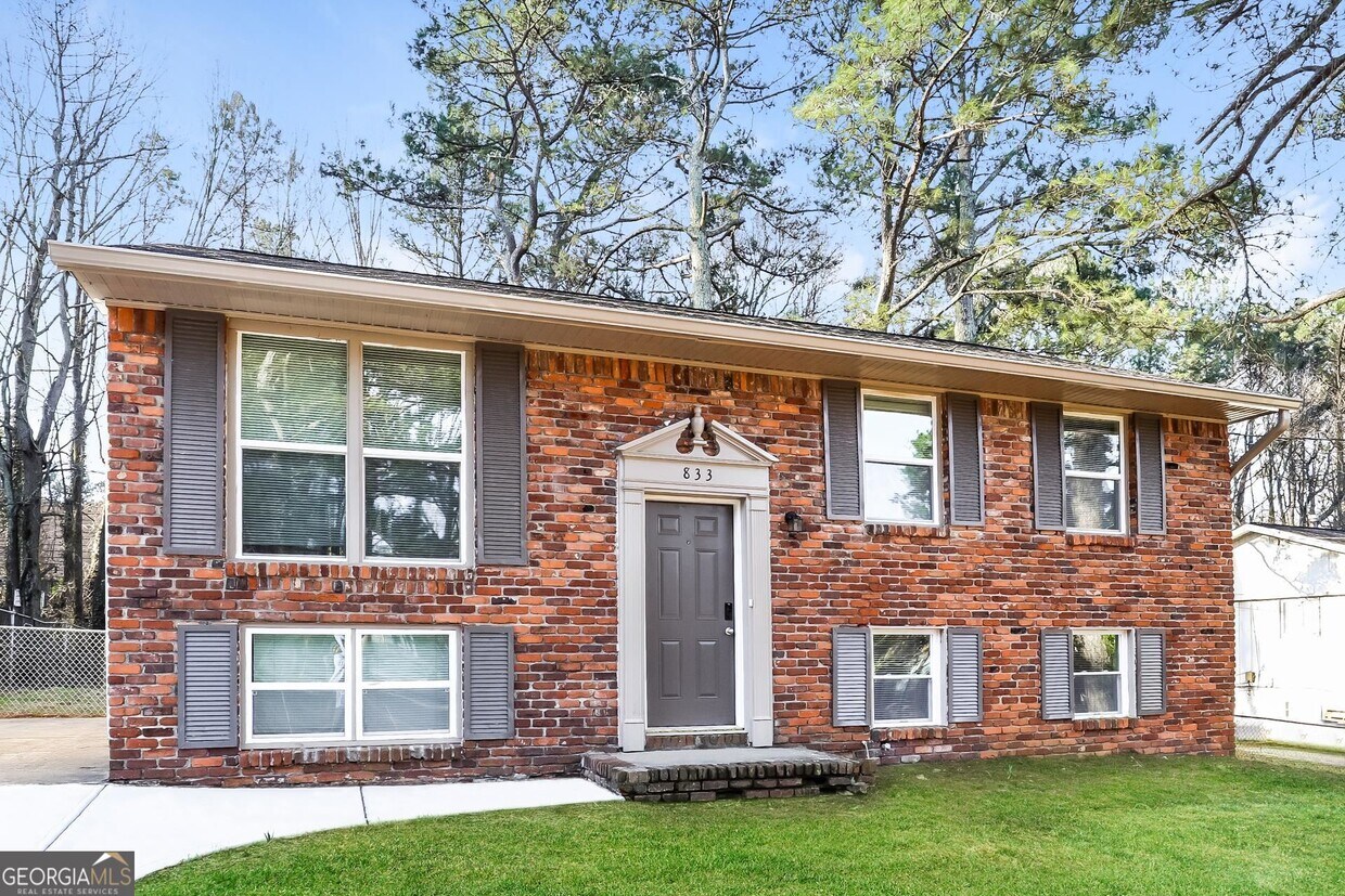 Foto principal - 833 Brian Ln