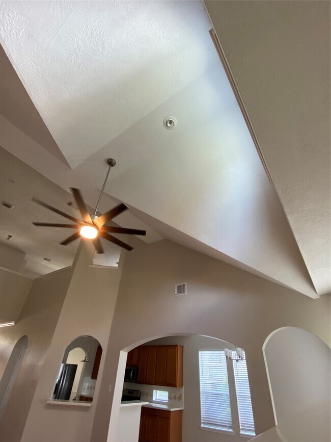 Foto del edificio - 2111 Emerald Cove Dr