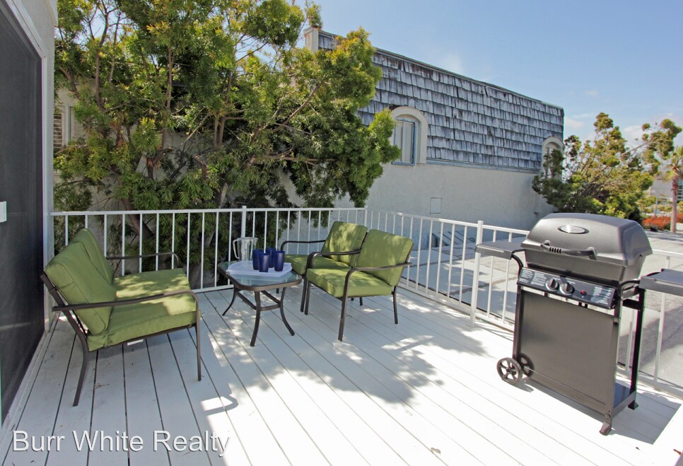 Primary Photo - 1615 W Balboa Blvd