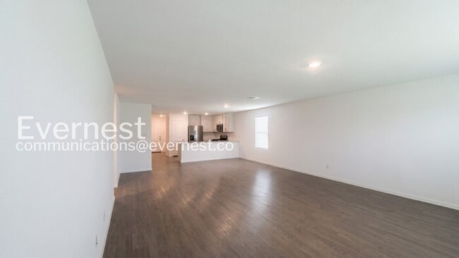 Foto del edificio - 4 Bed/2.5 Bath Home with In-Unit Laundry / Pet-Friendly / Vouchers Accepted / Available Now!