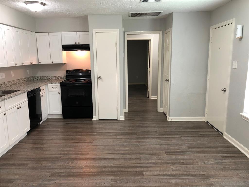 Primary Photo - 13747 Northlake Dr