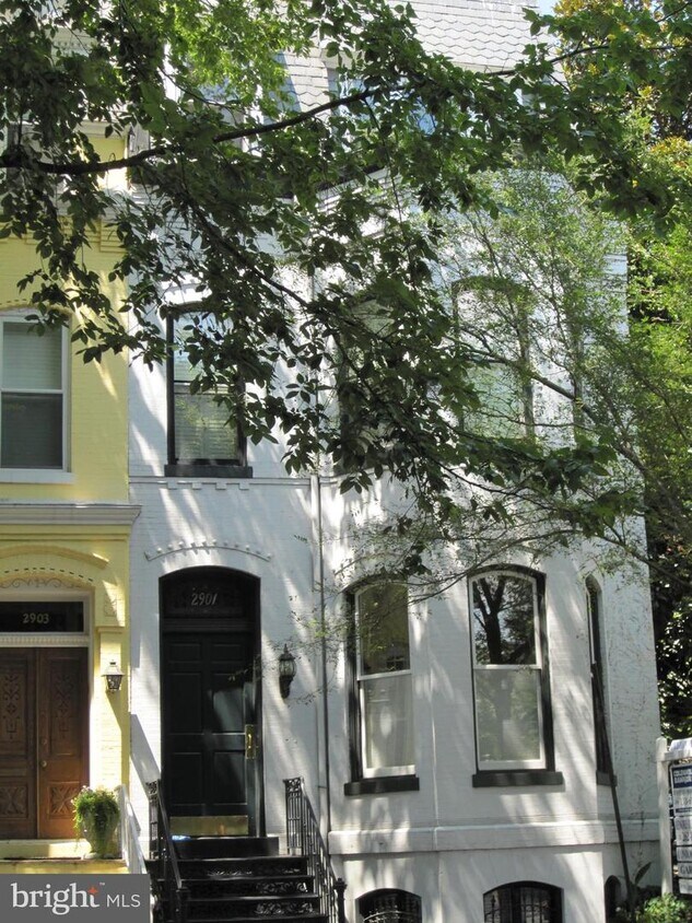 Foto principal - 2901 Q St NW