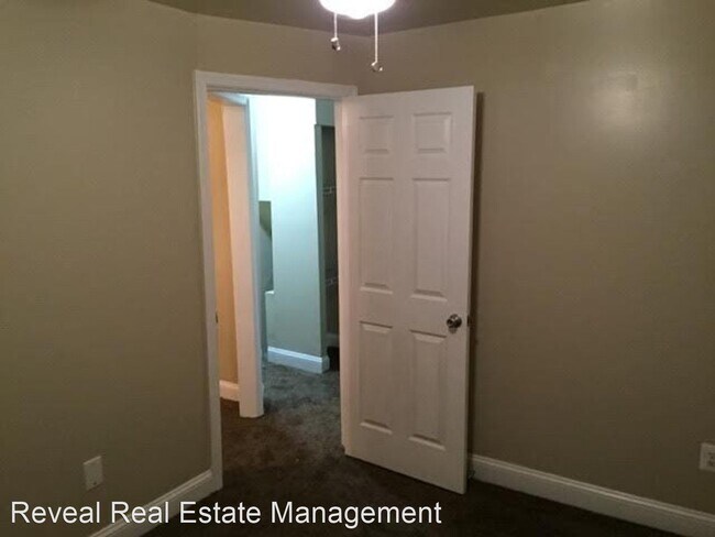Building Photo - 3 br, 1.5 bath House - 3214 Elmora Ave