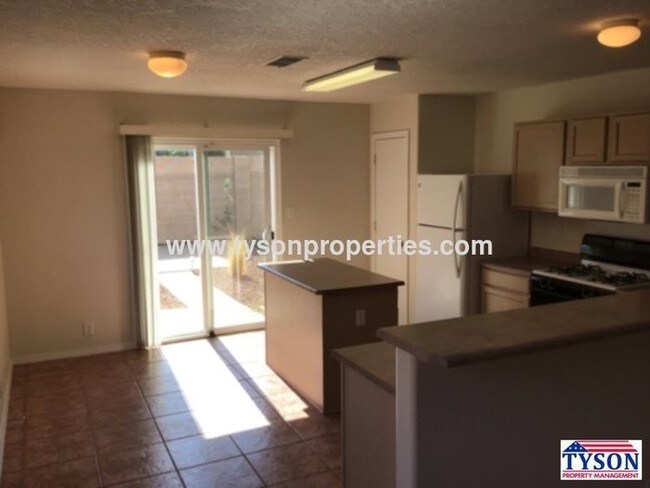 Foto del edificio - 11004 Dreamy Way Dr NW