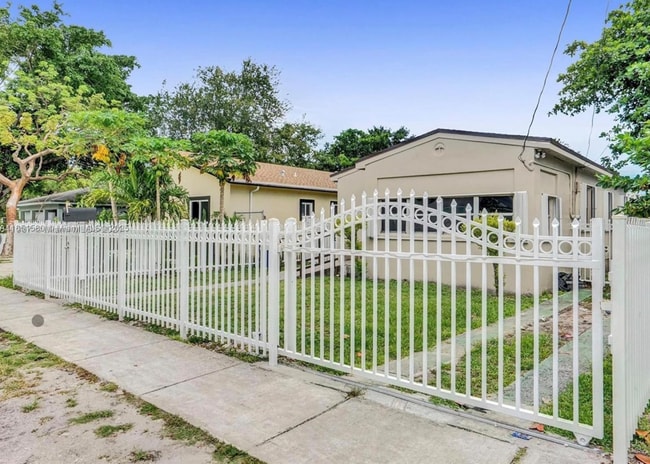 Photo - 1868 NW 64th St House
