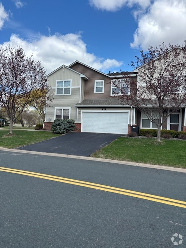 Building Photo - 931 Willow Glen Dr