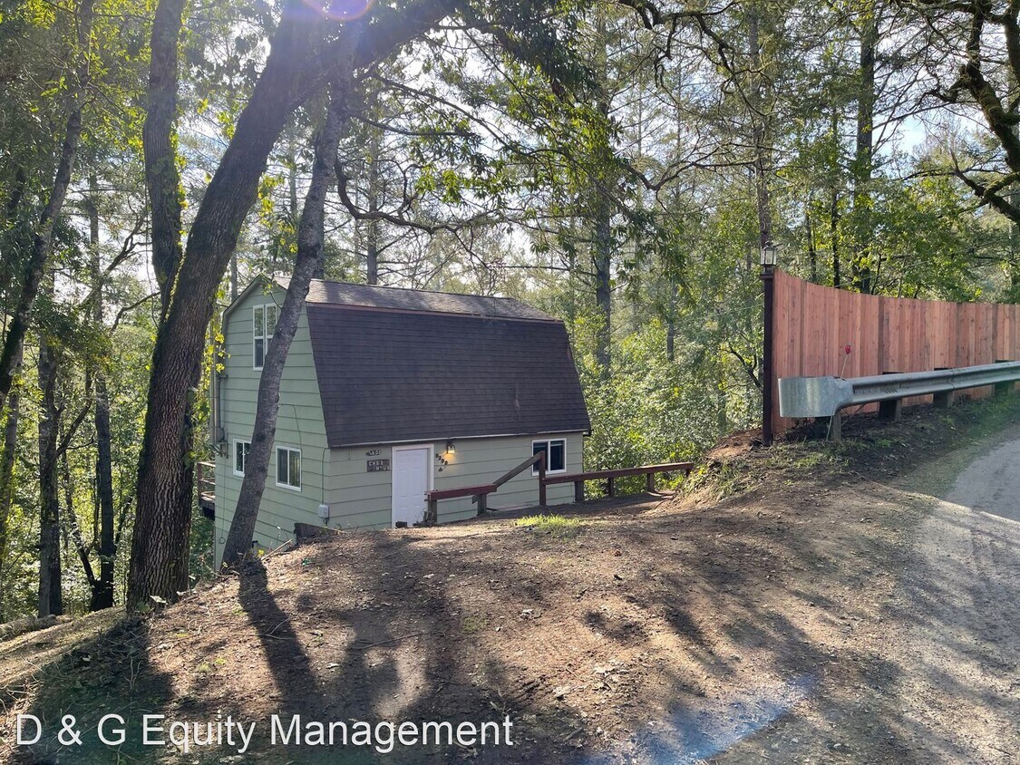 2 br, 1 bath House 9299 Champs DeElysees House Rental in