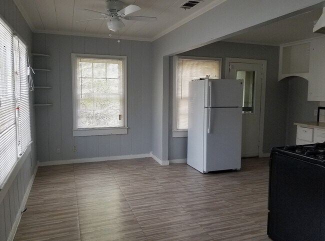 Foto del edificio - 2324 Kirby St