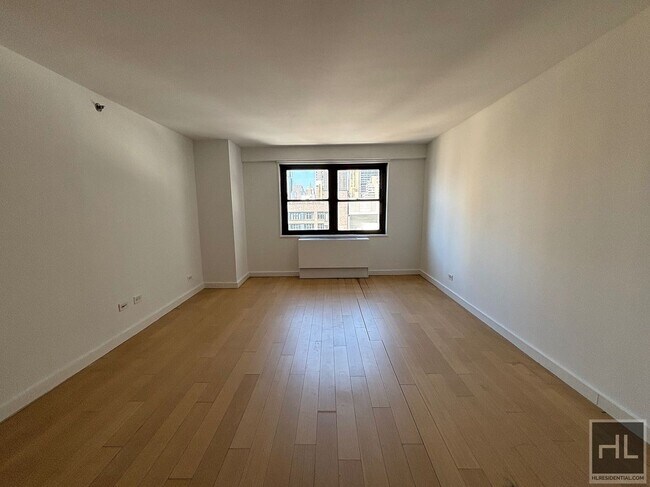 Building Photo - East 39th Street