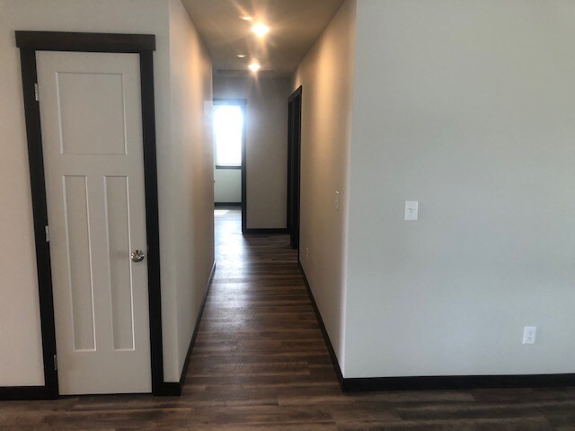 Building Photo - 1112 S Sun Devil Ct