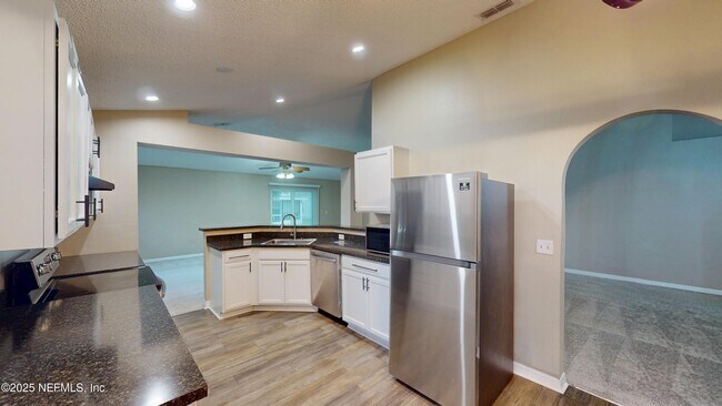 Foto del edificio - 7332 Gum Tree Rd