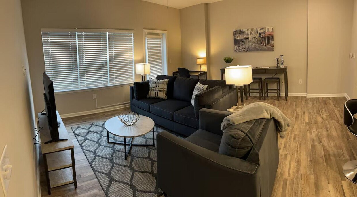 Foto principal - 1579 Millspring Dr