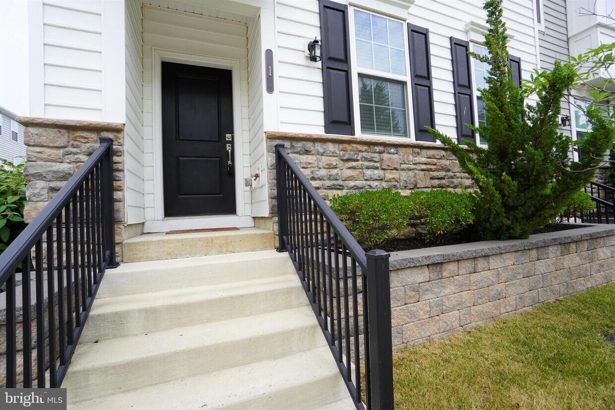 1 Nottingham Ln, Hatboro, PA 19040 Townhome Rentals in Hatboro PA