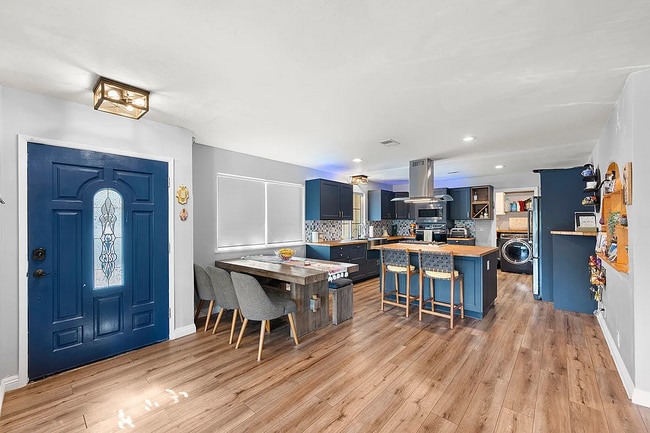 Building Photo - 4636 Panorama Dr