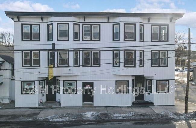 Building Photo - 147 N 9th St